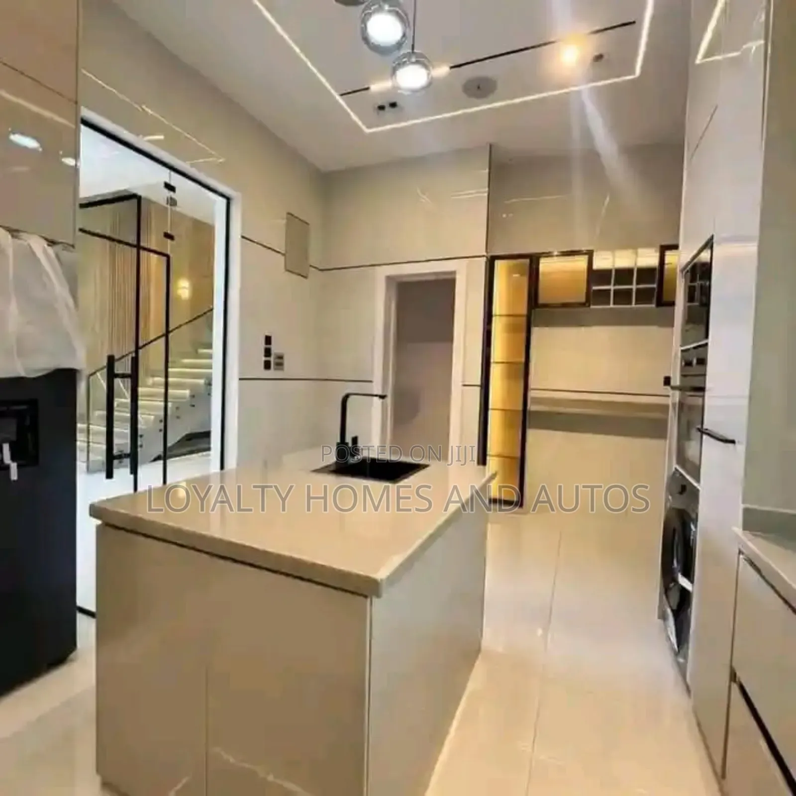 5bdrm Duplex in Lekki Phase 1 for sale in Lekki Phase 1
