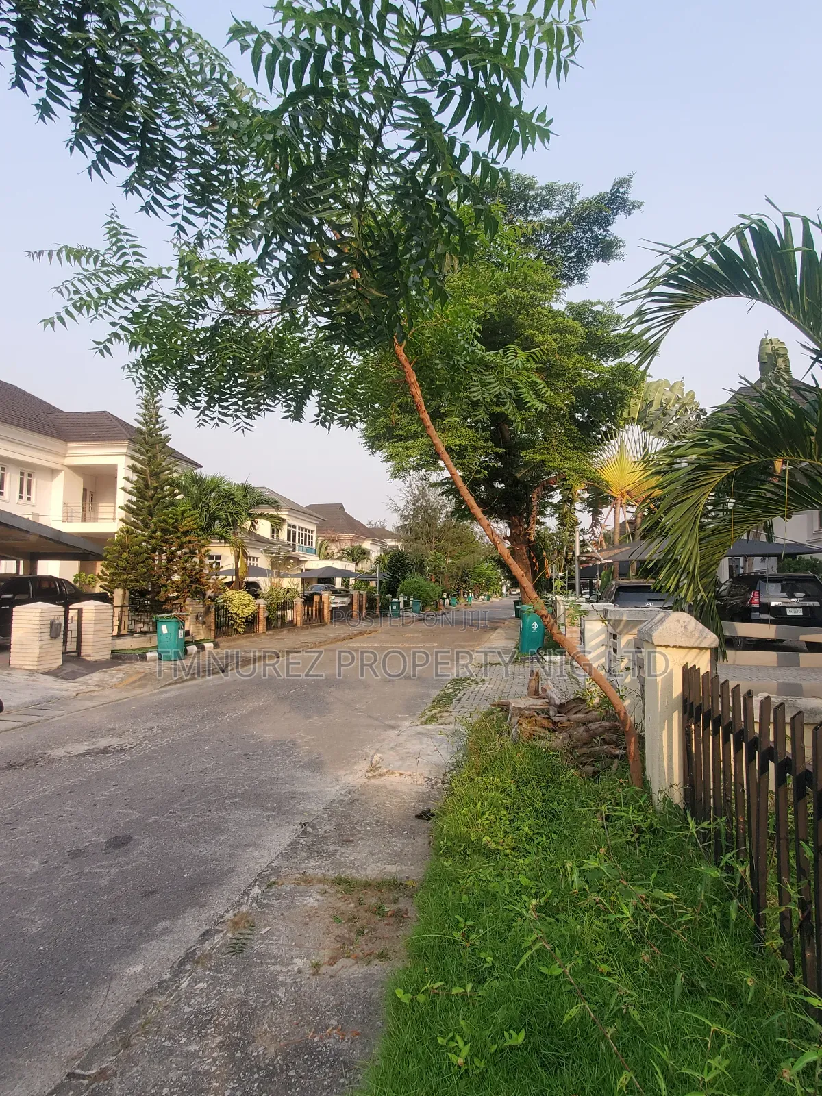 5bdrm Duplex in Chevron for sale in Chevron