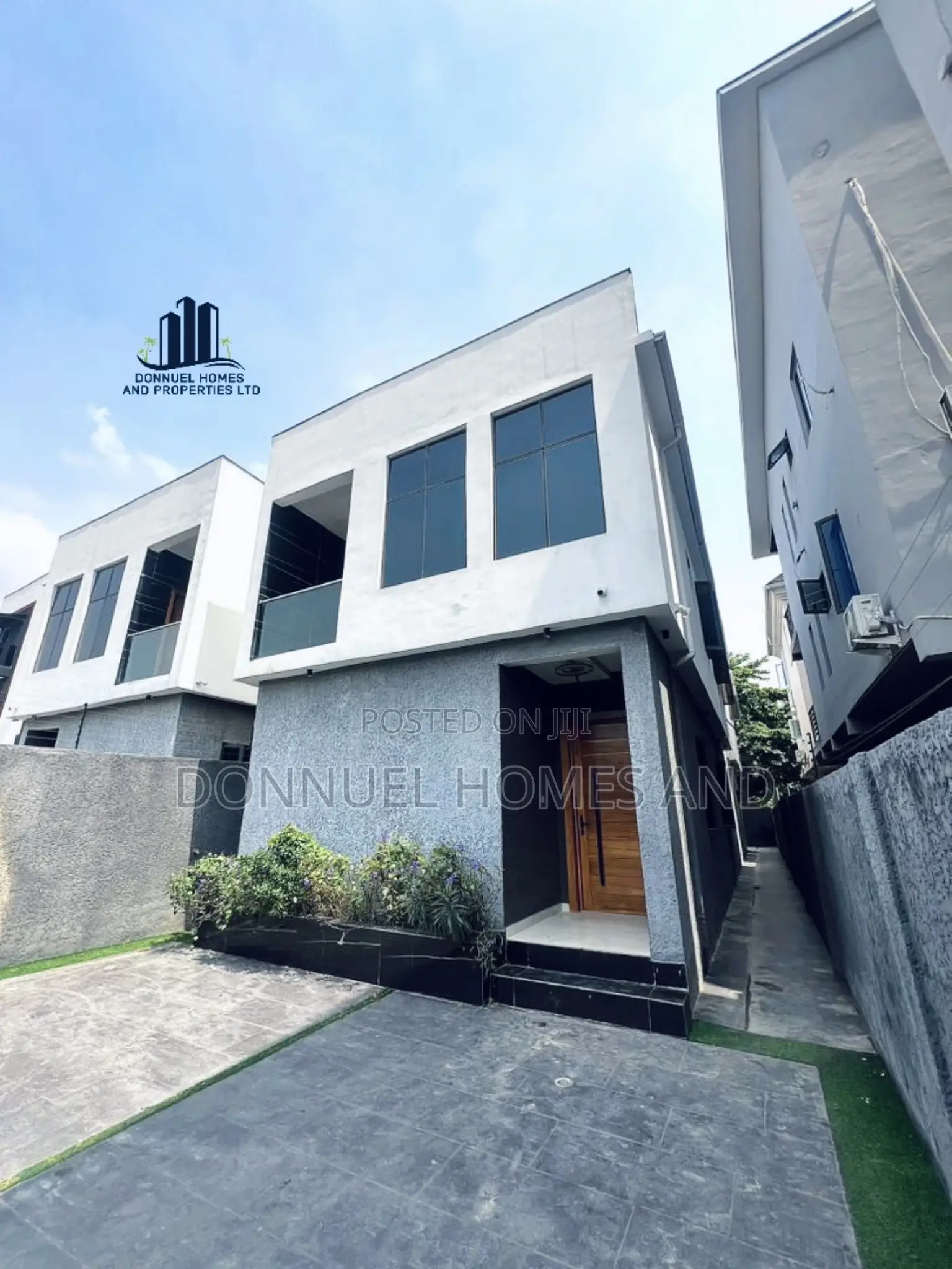 4bdrm Duplex in Ologolo for sale in Ologolo