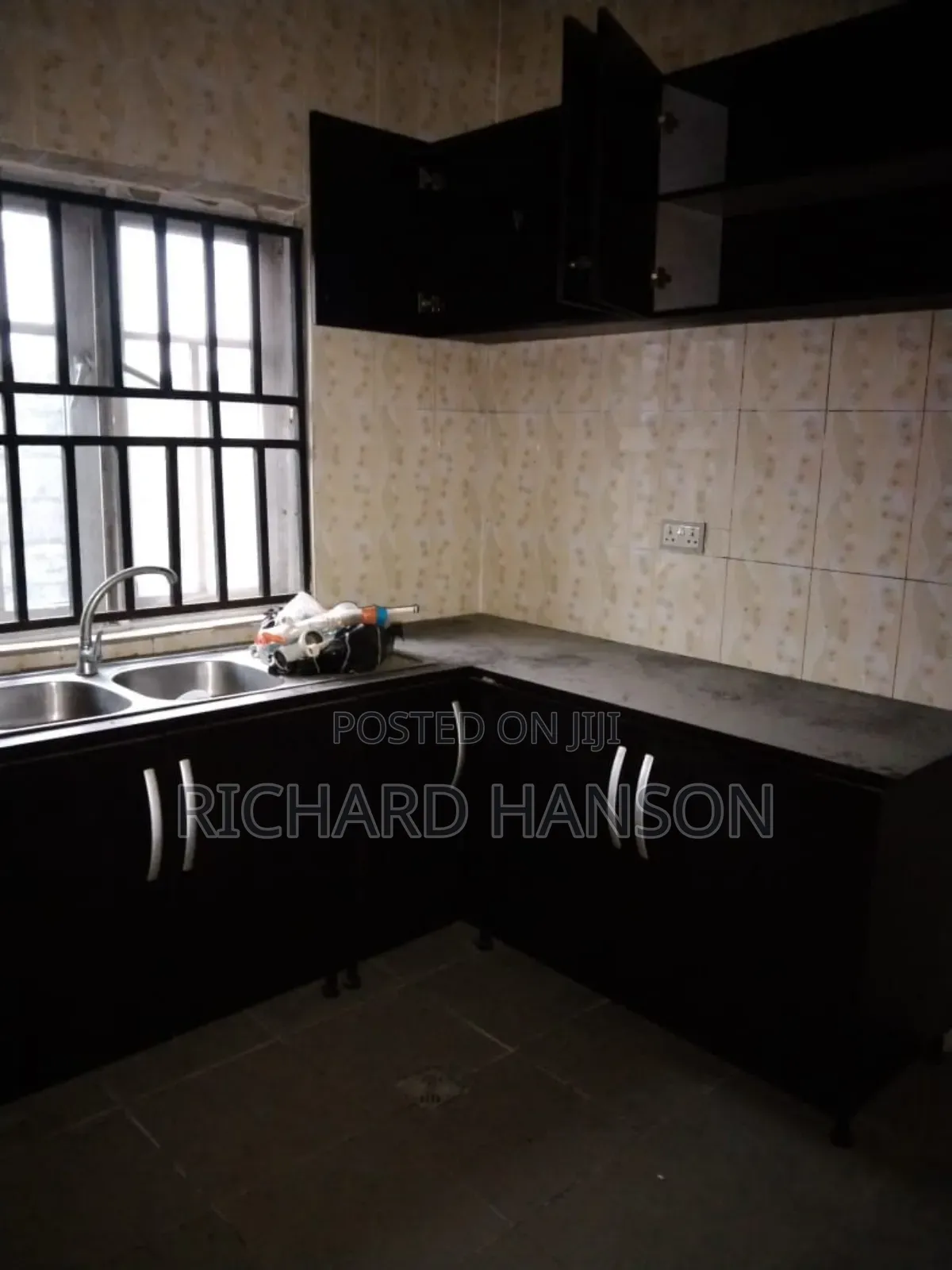 7bdrm Bungalow in Vintage-Mobil, Ajah for sale in Ajah