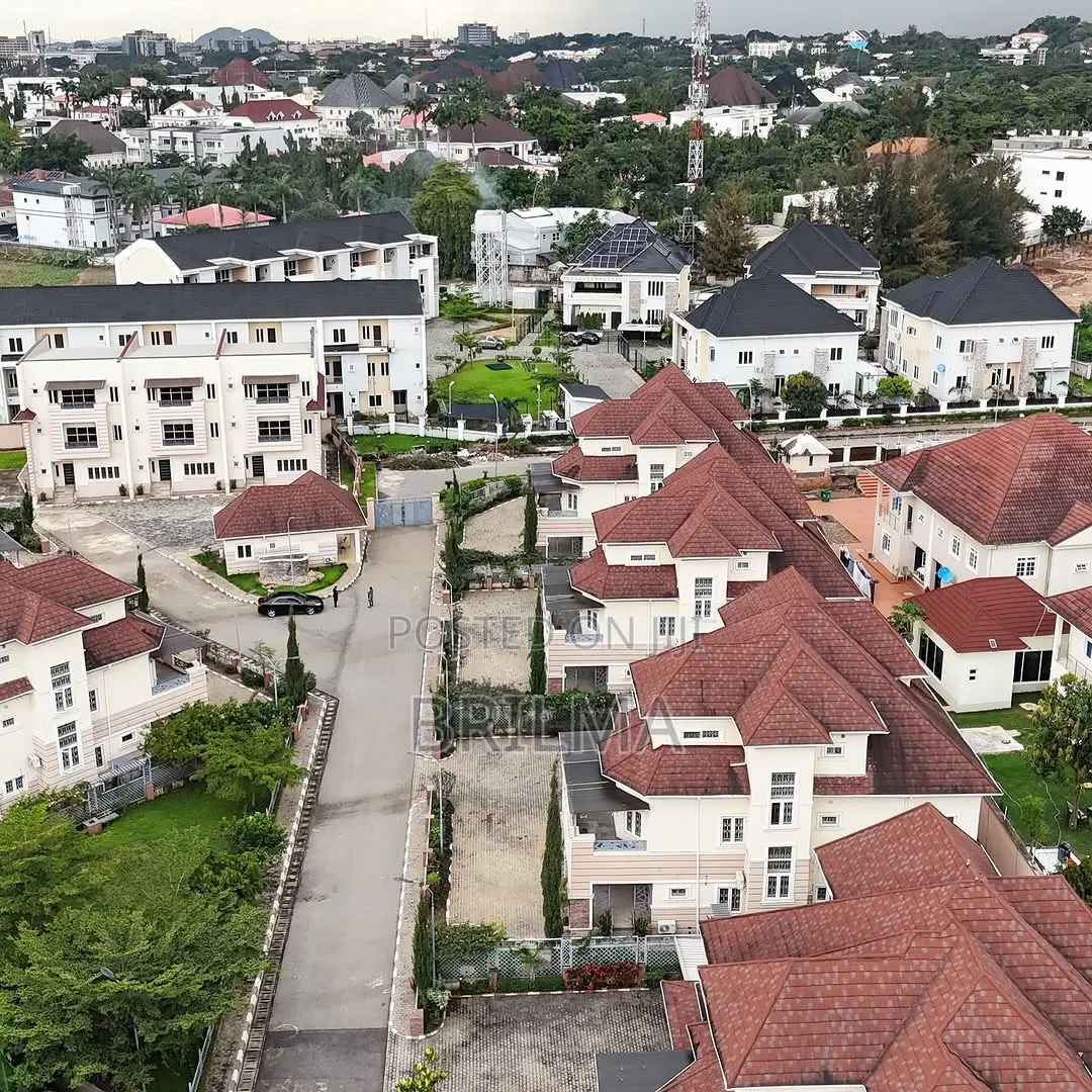5bdrm Duplex in Maitama for sale in Maitama