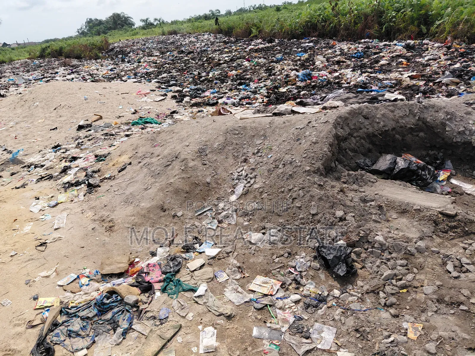 Half Plot of Land Fenced Pab B/S Ikotun Idimu Rd Alimosho in Idimu