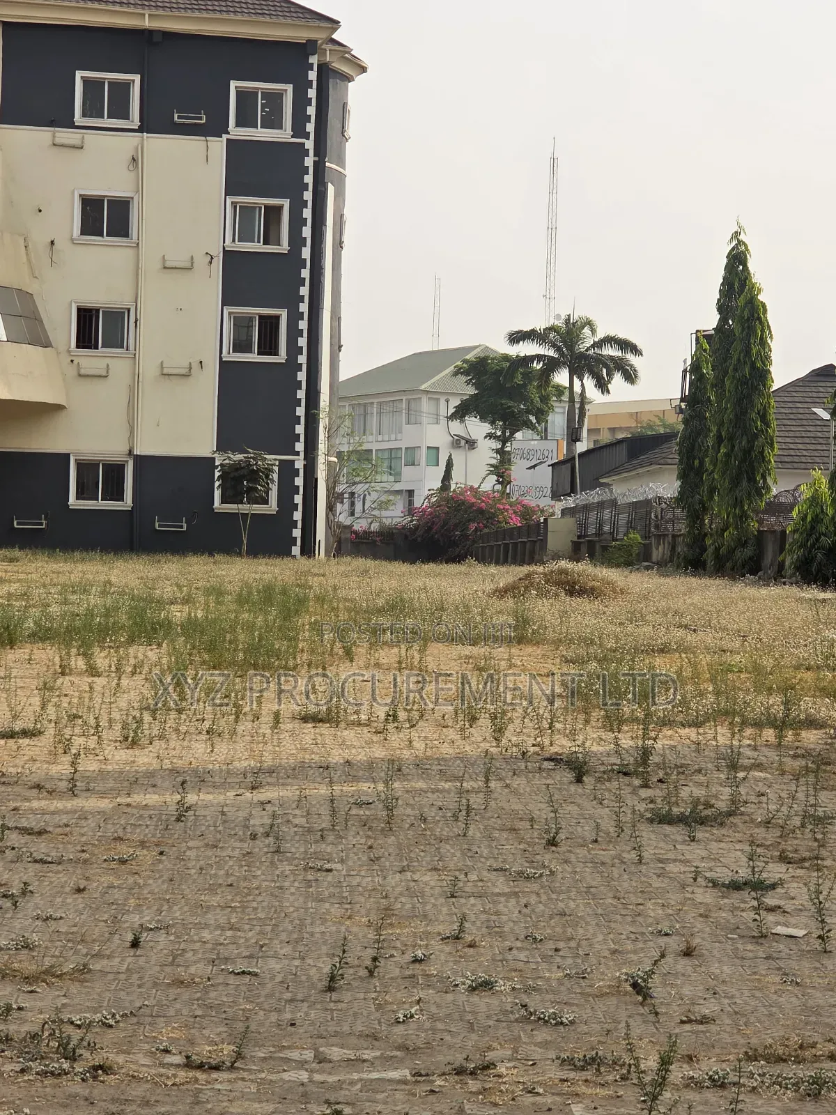 Massive Building With Ample Parking in Jabi by Tarred Road in Jabi
