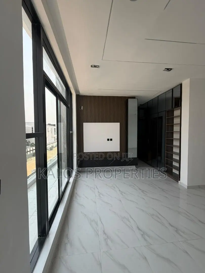 4bdrm Duplex in Ajah Lekki Lagos, Abraham Adesanya Estate for sale in Abraham Adesanya Estate