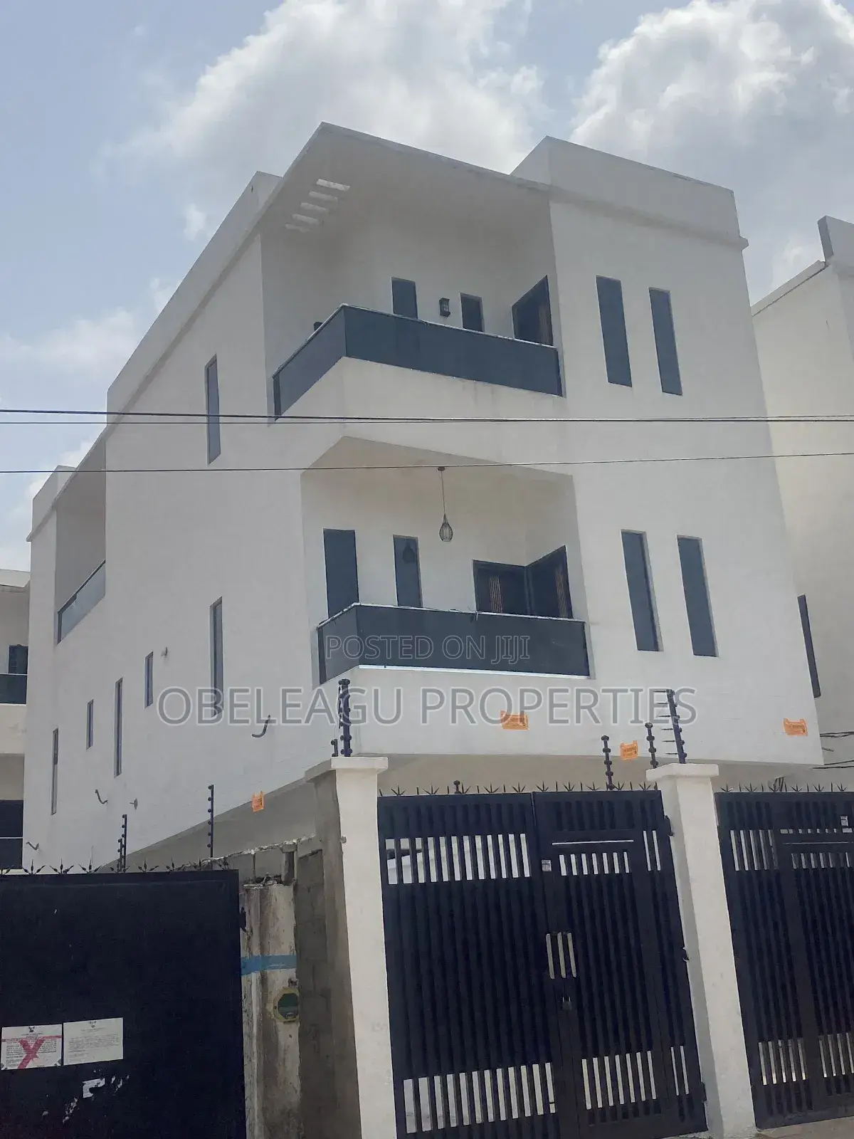 6bdrm Duplex in Lakeview, Amuwo-Odofin for sale in Amuwo-Odofin