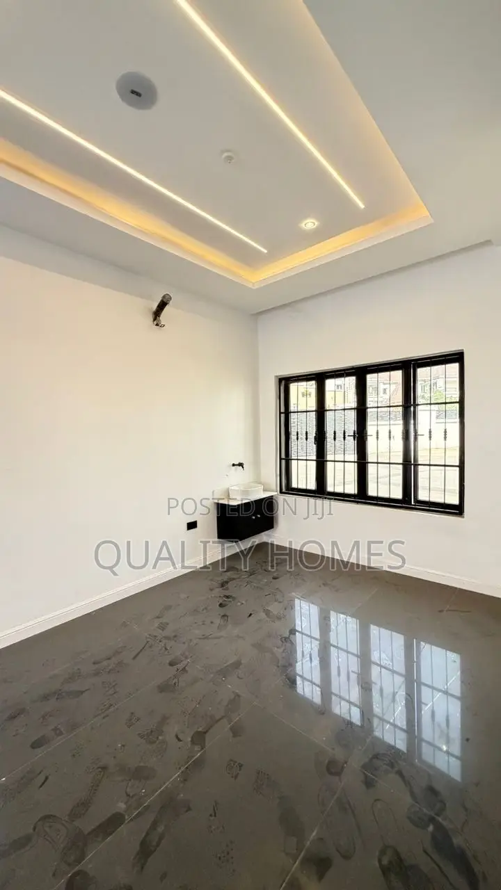 Furnished 7bdrm Duplex in Asokoro for sale in Asokoro