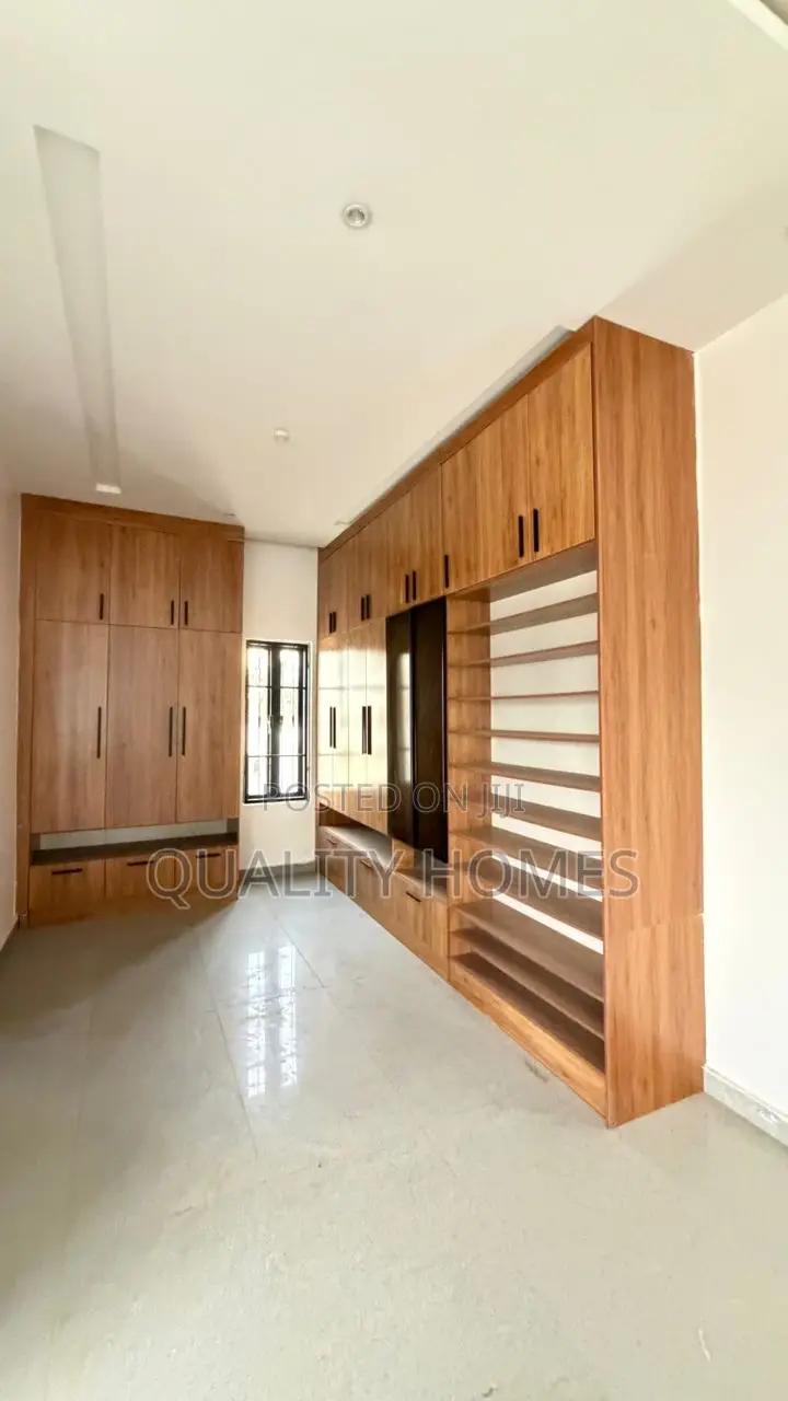 Furnished 7bdrm Duplex in Asokoro for sale in Asokoro