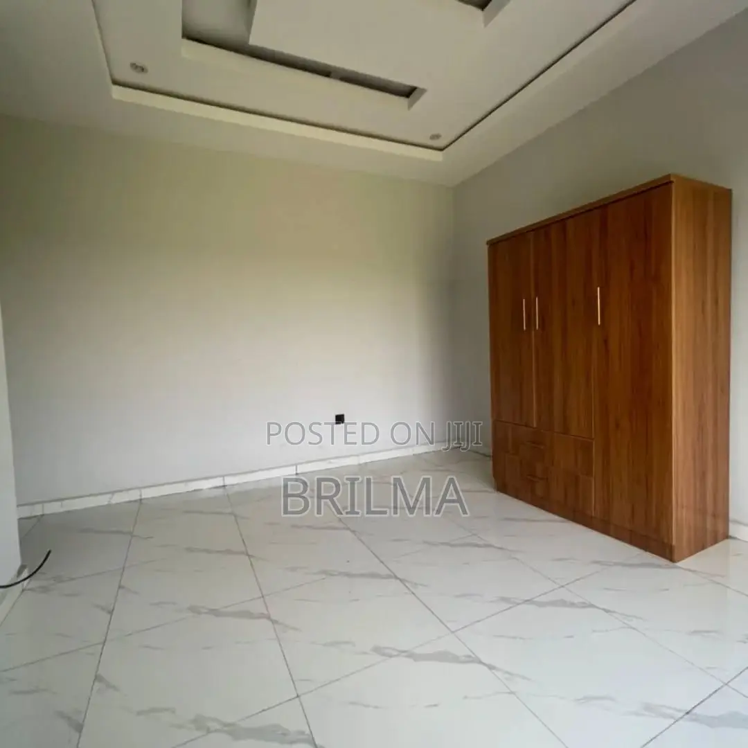 4bdrm Duplex in Gaduwa for sale in Gaduwa