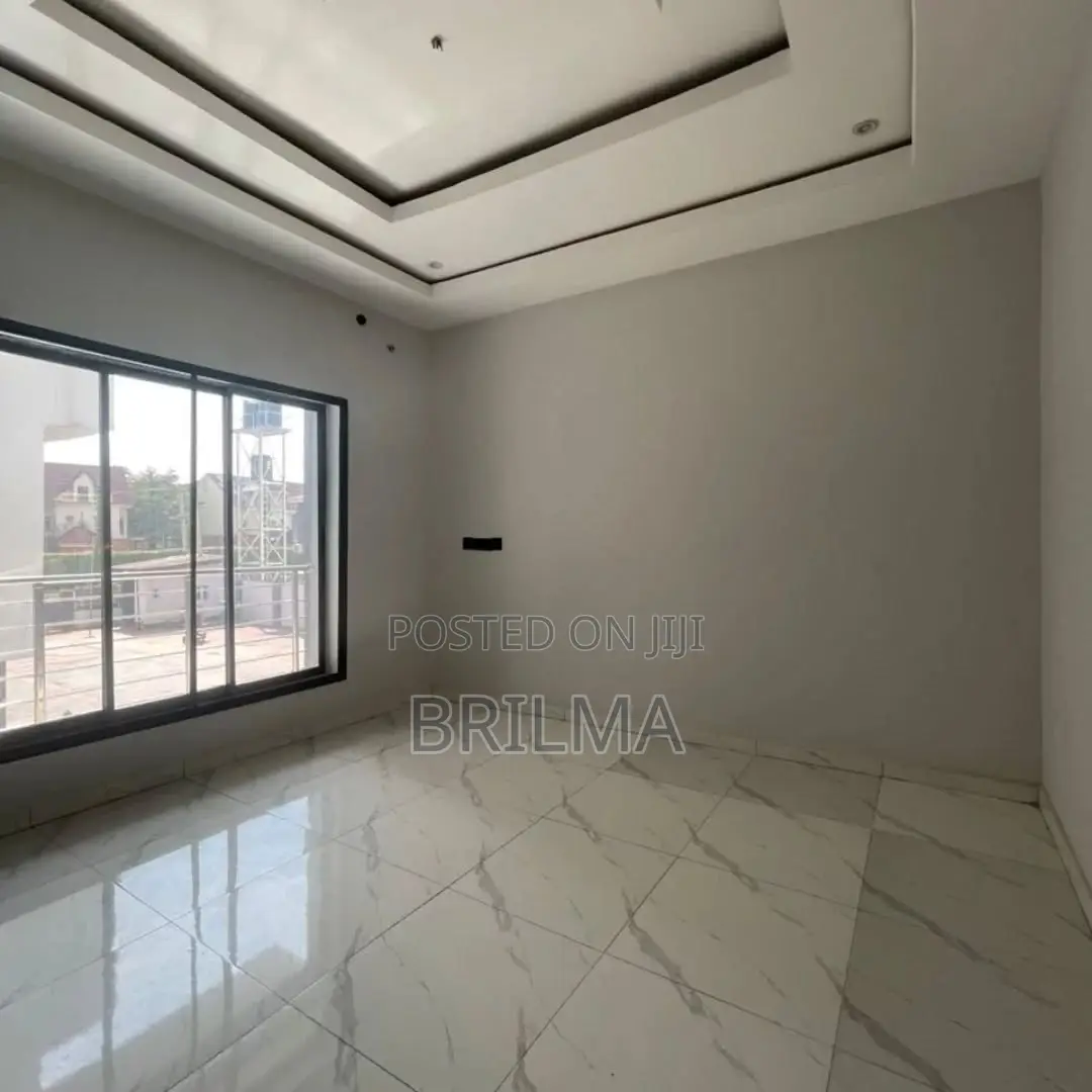 4bdrm Duplex in Gaduwa for sale in Gaduwa