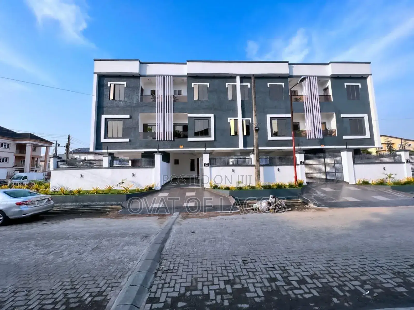 4bdrm Duplex in Lekki Phase 1 for sale in Lekki Phase 1