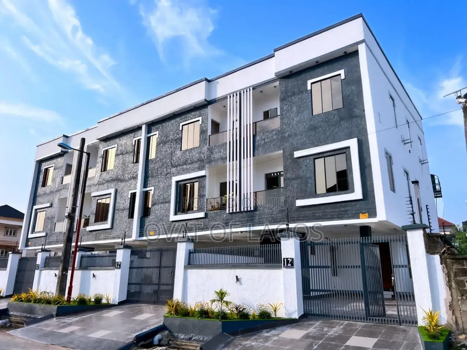 4bdrm Duplex in Lekki Phase 1 for sale in Lekki Phase 1