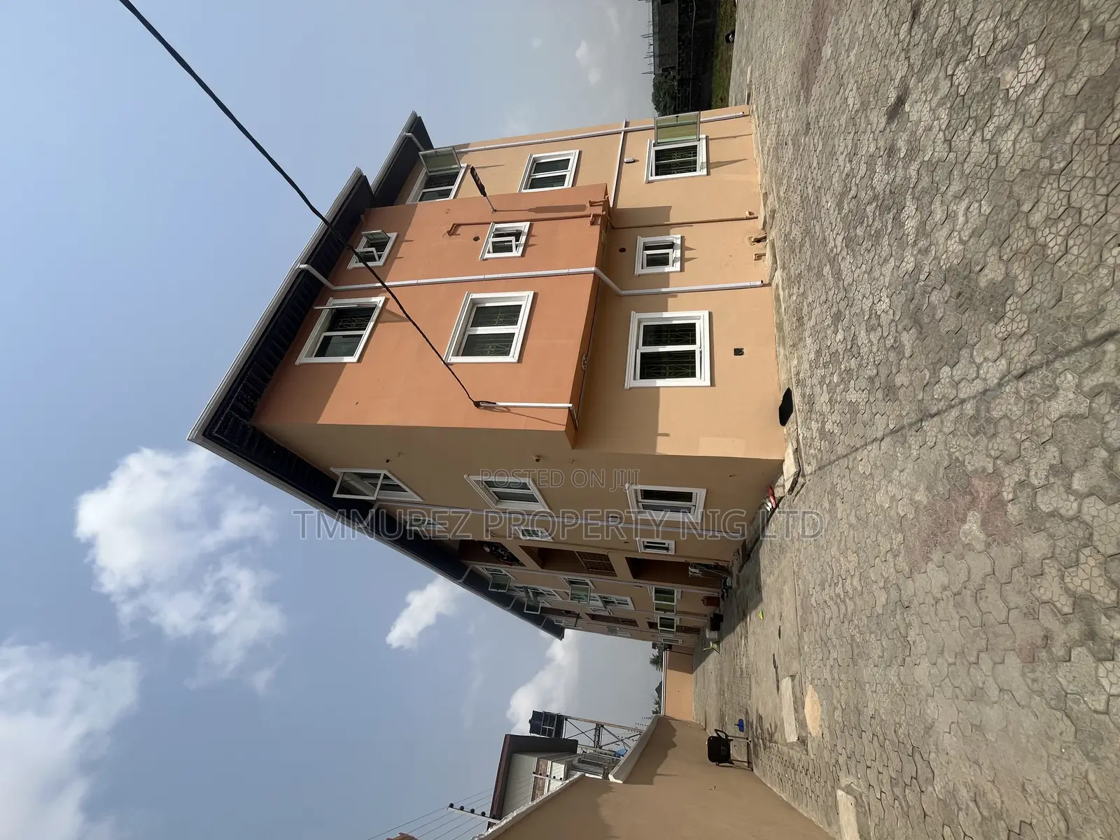 3bdrm Apartment in Ilaje for rent in Ilaje / Lekki