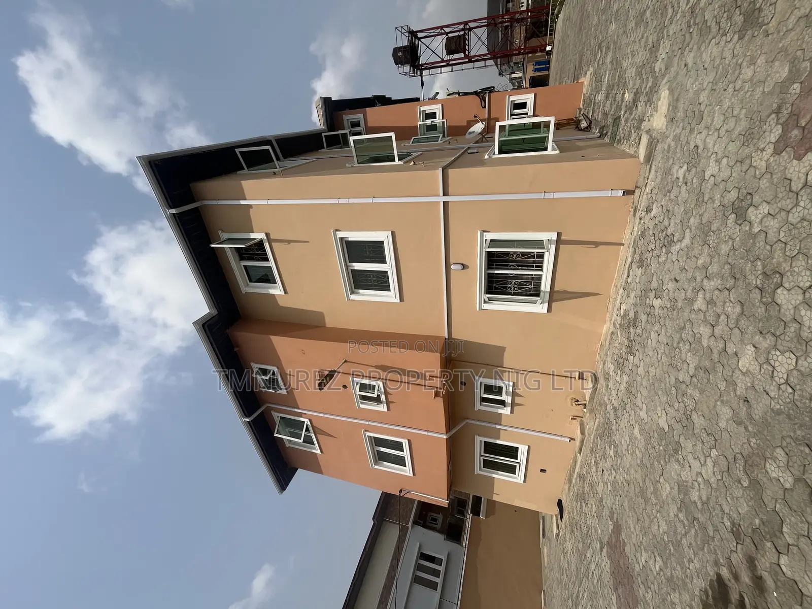 3bdrm Apartment in Ilaje for rent in Ilaje / Lekki
