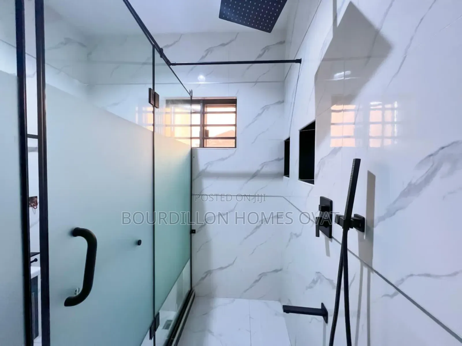 4bdrm Duplex in Lekki Phase 1 Lagos for sale in Lekki Phase 1