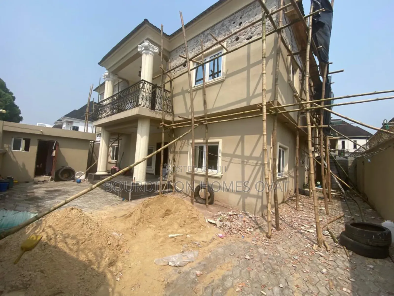 5bdrm Duplex in Chevron Toll Gate for rent in Chevron