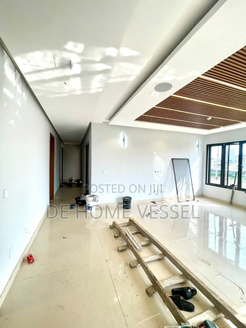 5bdrm Duplex in Banana Island for sale in Banana Island