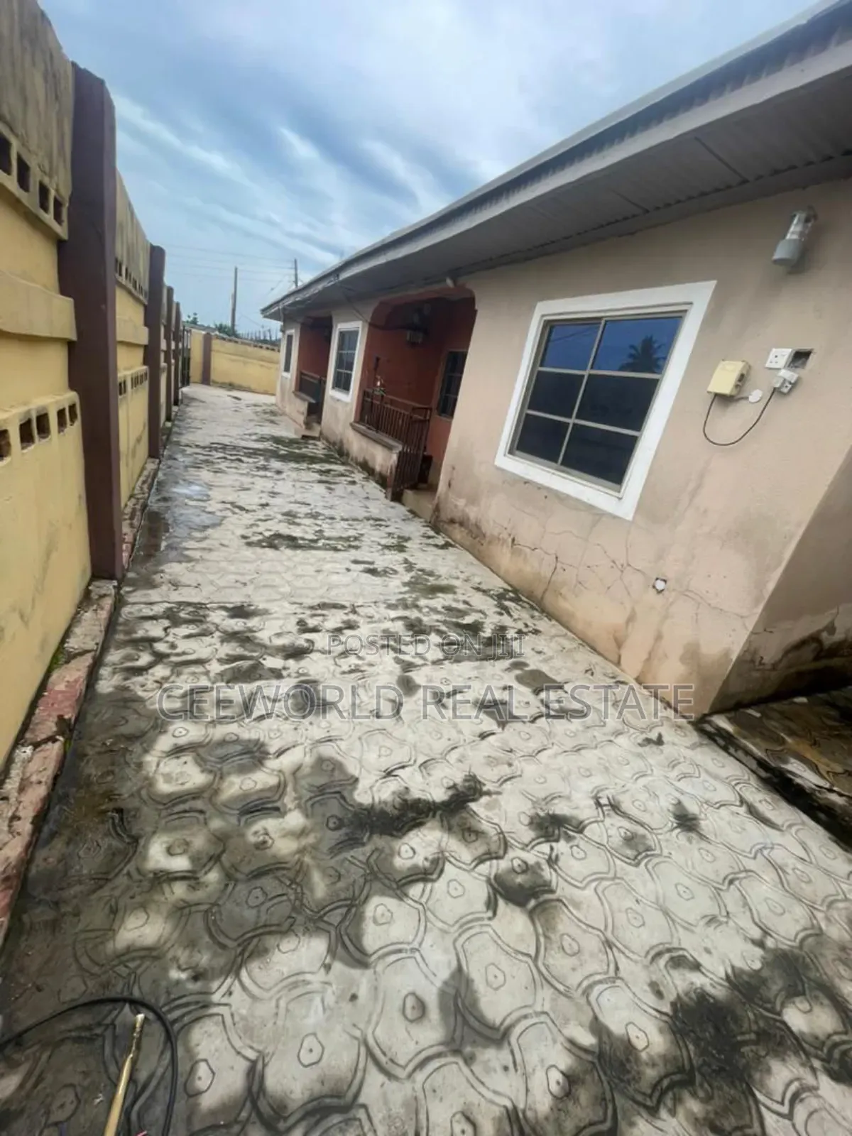3bdrm Block of Flats in Bashorun, Basorun for sale in Basorun