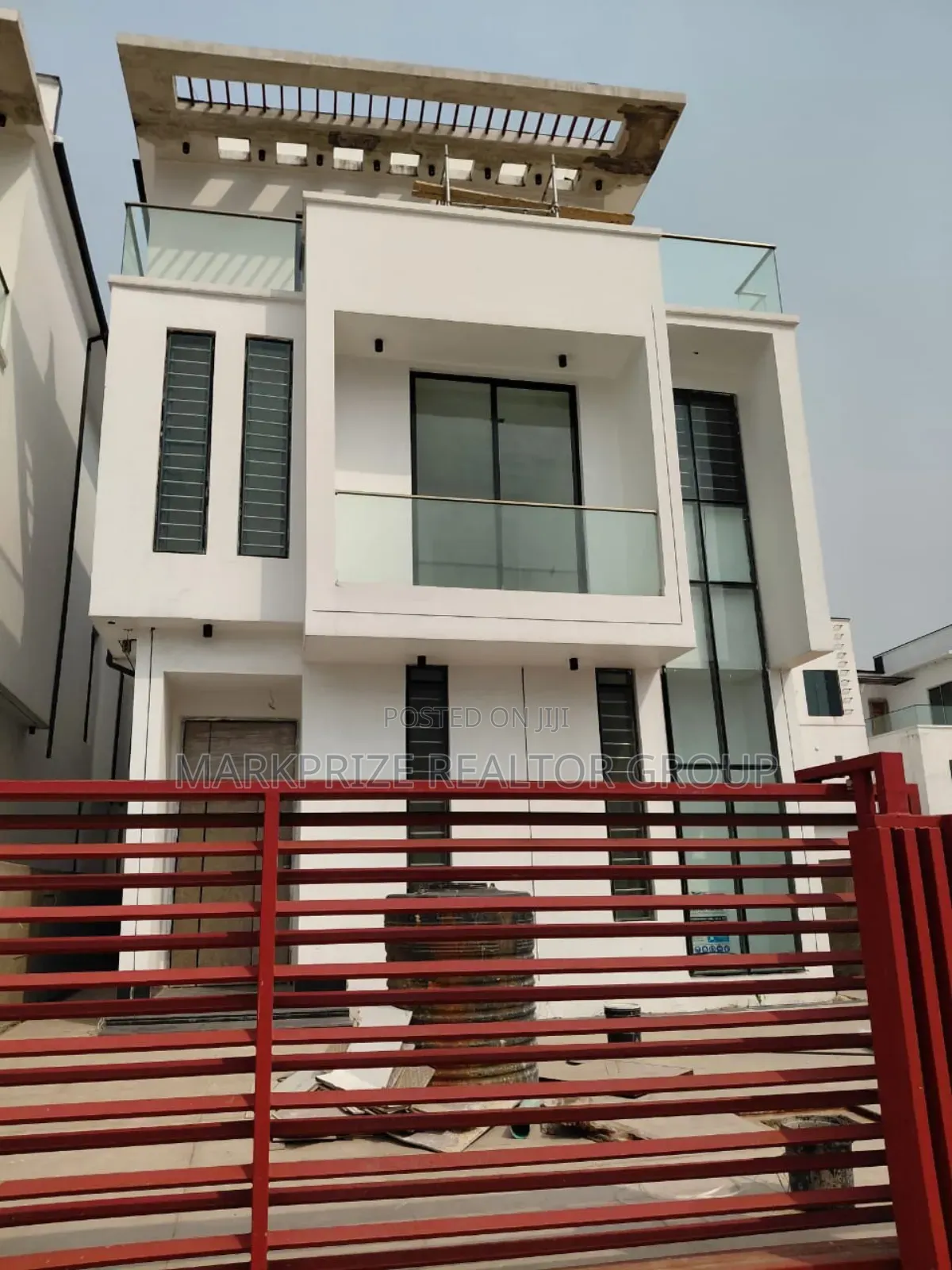 Furnished 5bdrm Duplex in Chevron for sale in Chevron