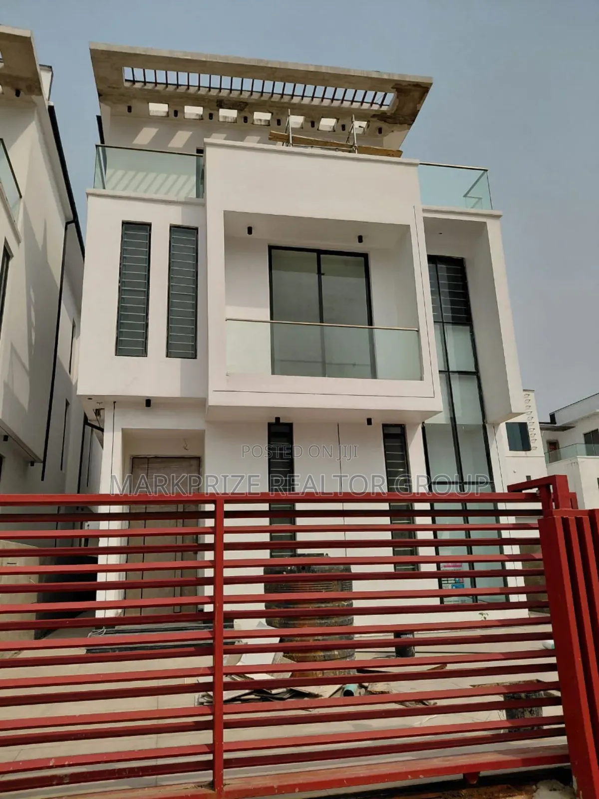 Furnished 5bdrm Duplex in Chevron for sale in Chevron