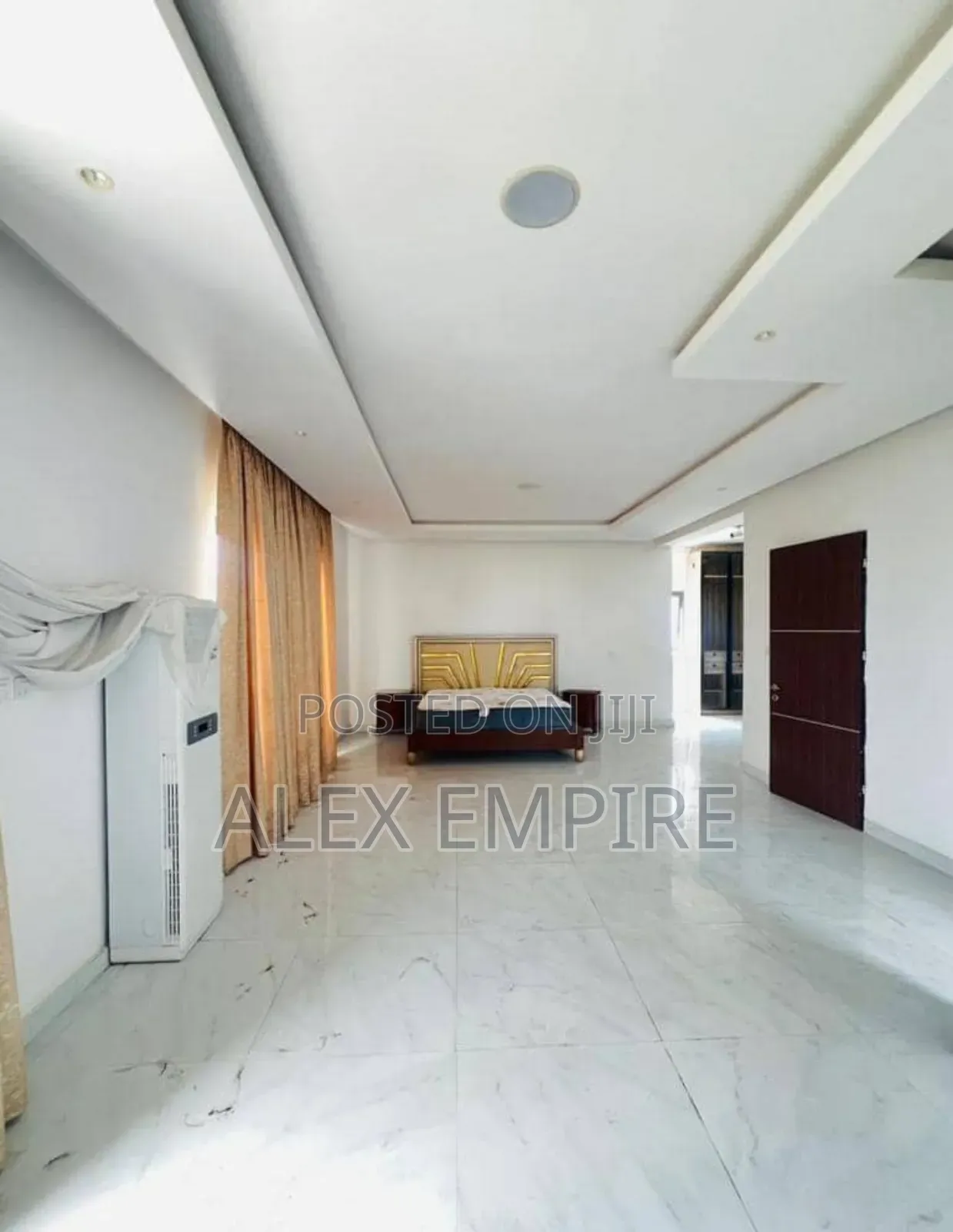 5bdrm Duplex in Banana Island for sale in Banana Island