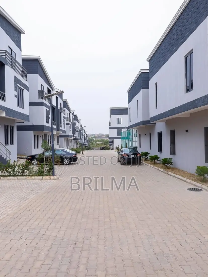 4bdrm Duplex in Kado for sale in Kado