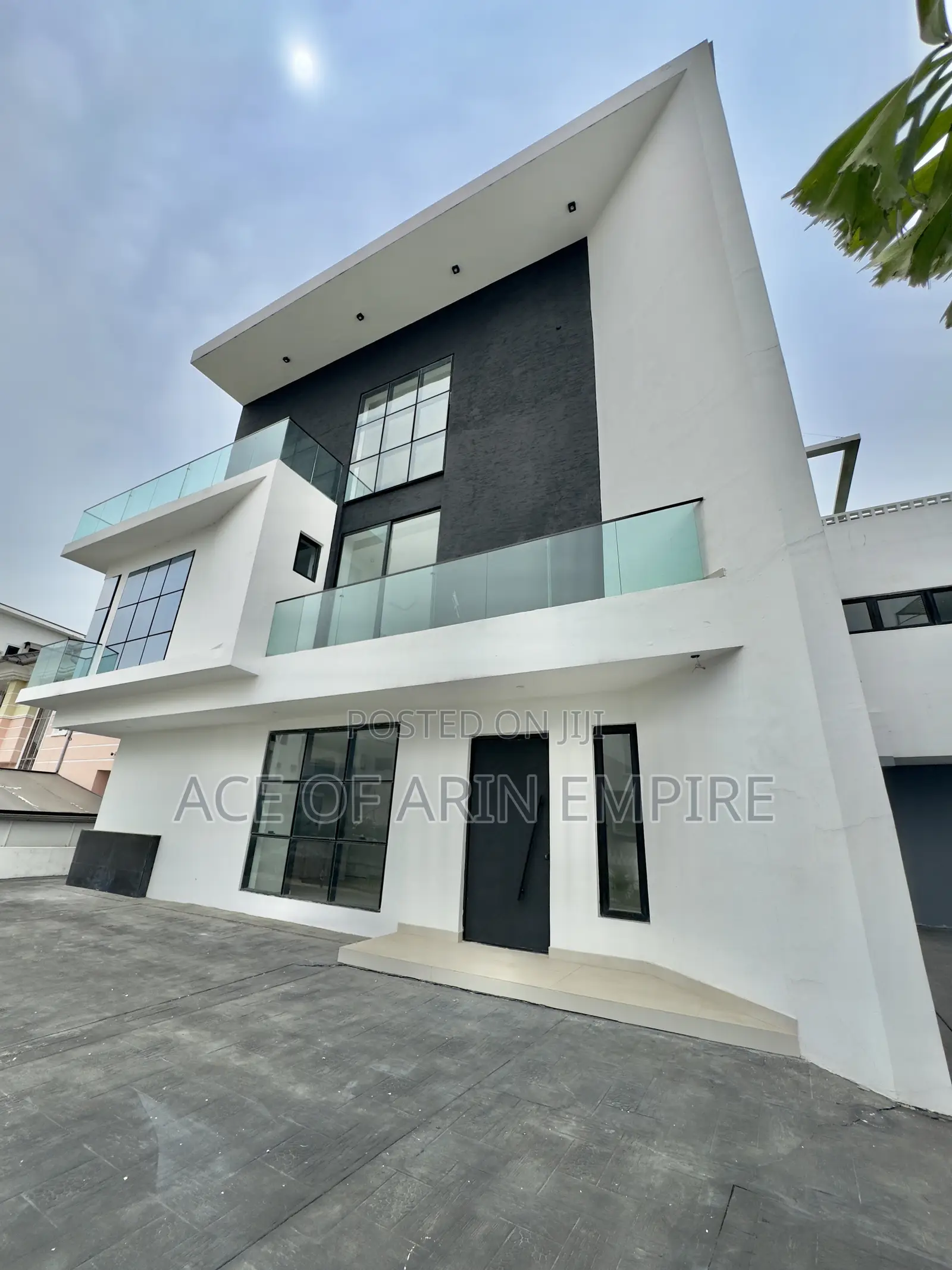 5bdrm Duplex in Orchid, Ikota for sale in Ikota