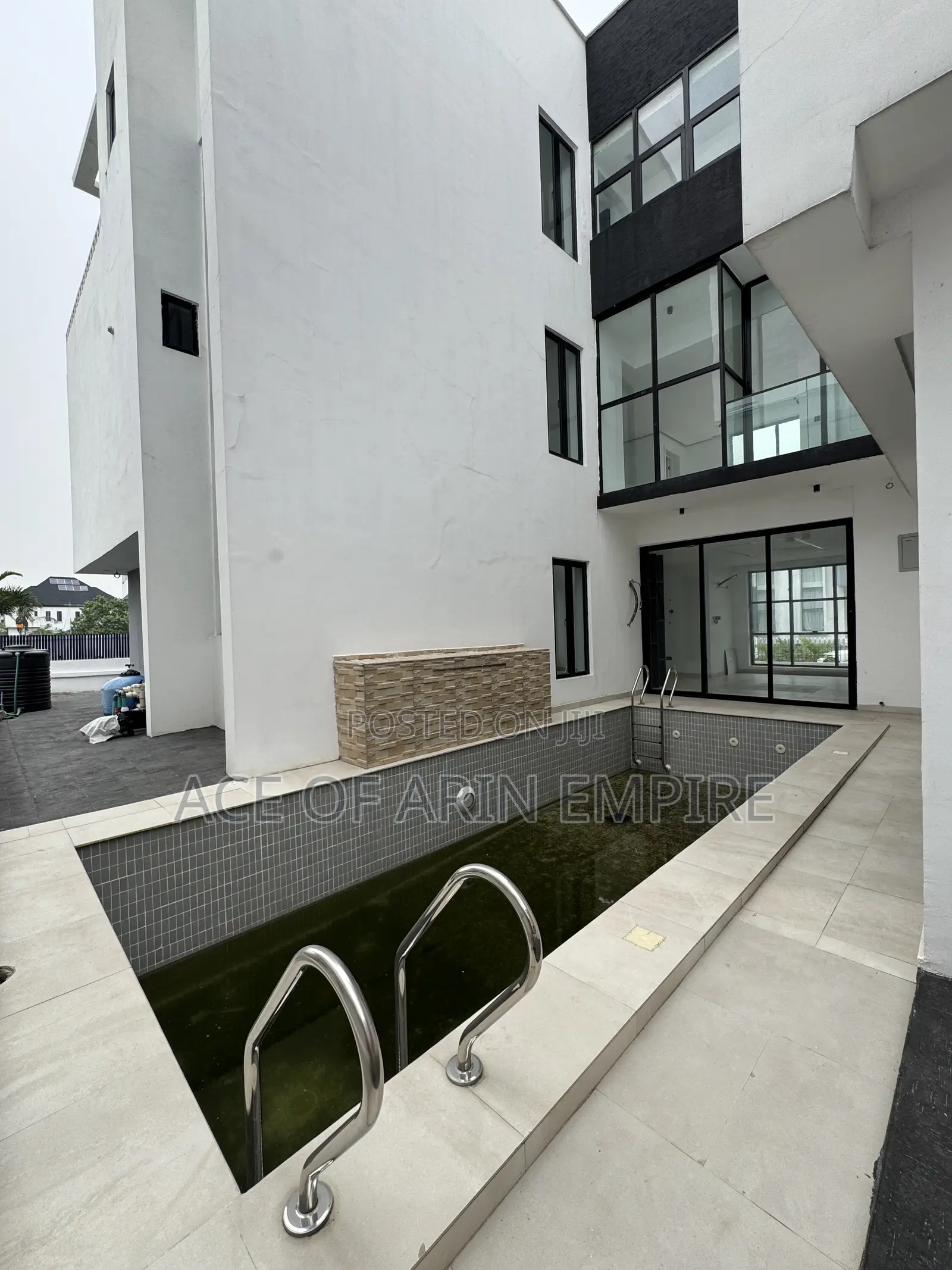 5bdrm Duplex in Orchid, Ikota for sale in Ikota