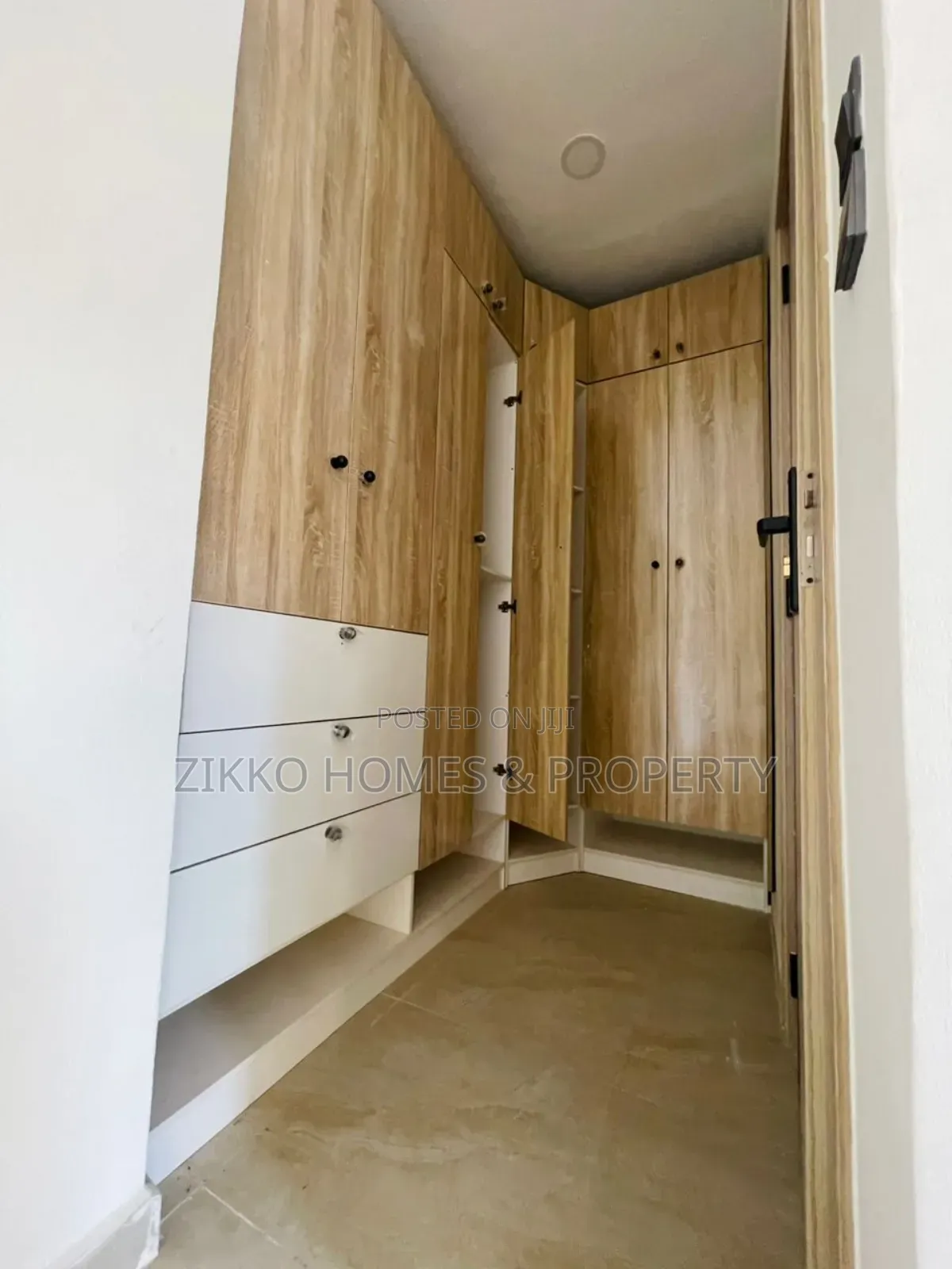 3bdrm Townhouse/Terrace in Victoria Crests Iv, Lekki for sale in Lekki
