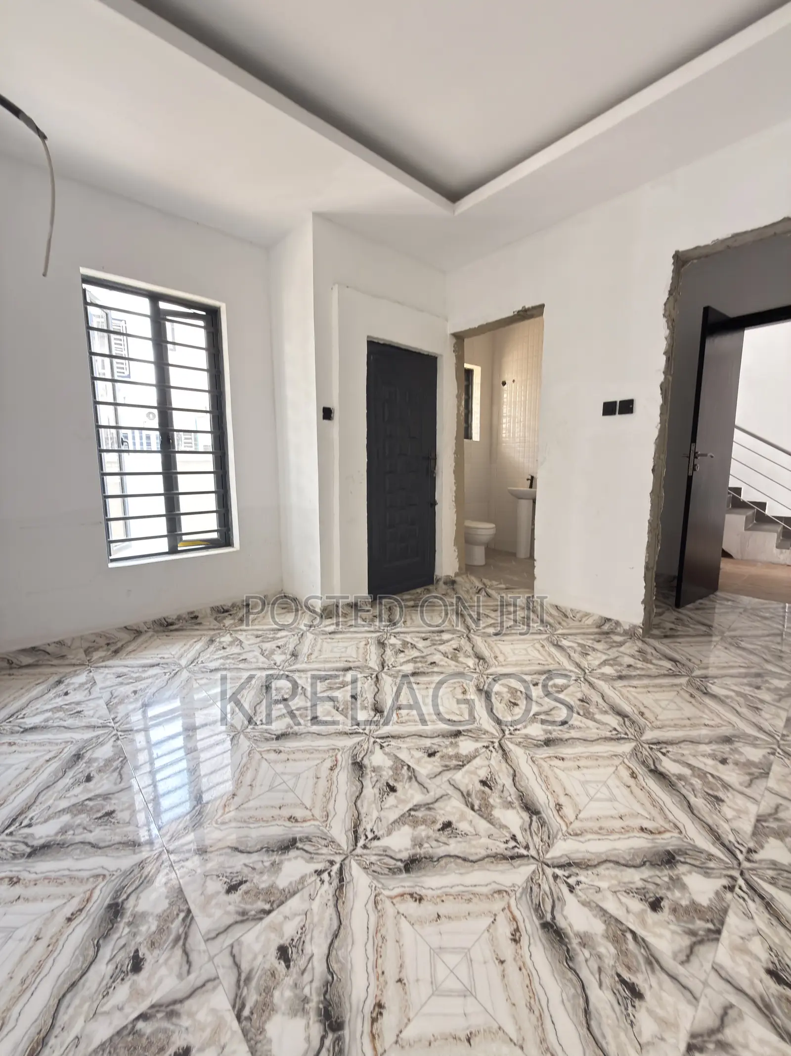 5bdrm Duplex in Orchid, Chevron for sale in Chevron