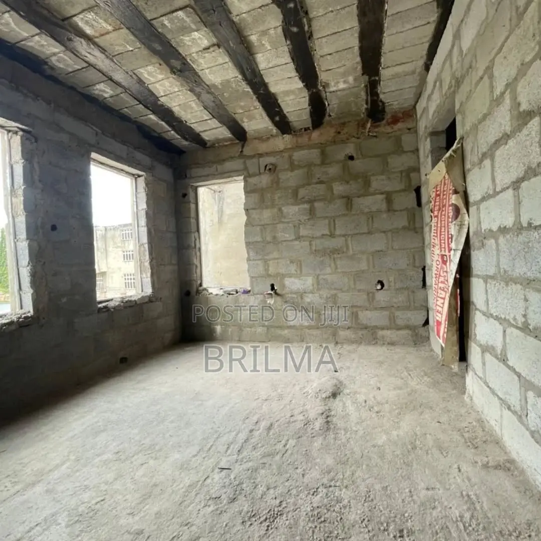 4bdrm Duplex in Gaduwa for sale in Gaduwa