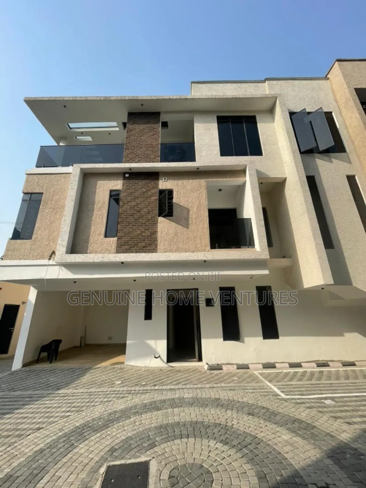 4bdrm Duplex in Lekki Phase 1 for sale in Lekki Phase 1