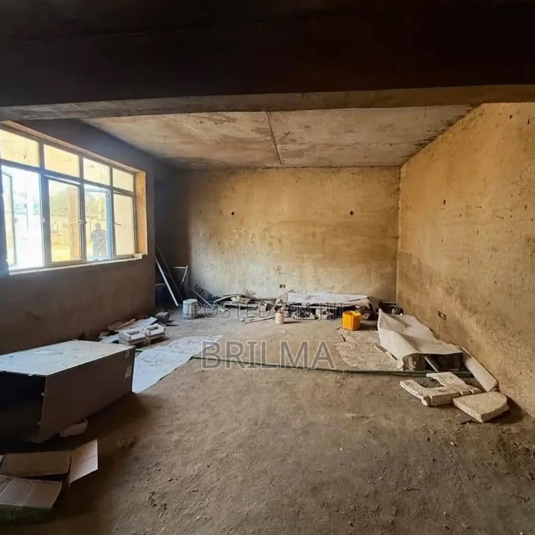 4bdrm Duplex in Gwarinpa for sale in Gwarinpa