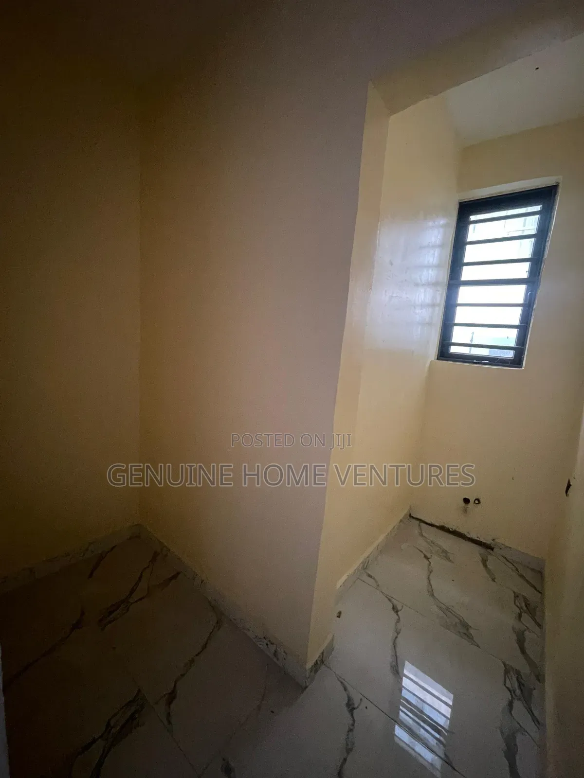 5bdrm Duplex in Lekki Phase 1 for sale in Lekki Phase 1