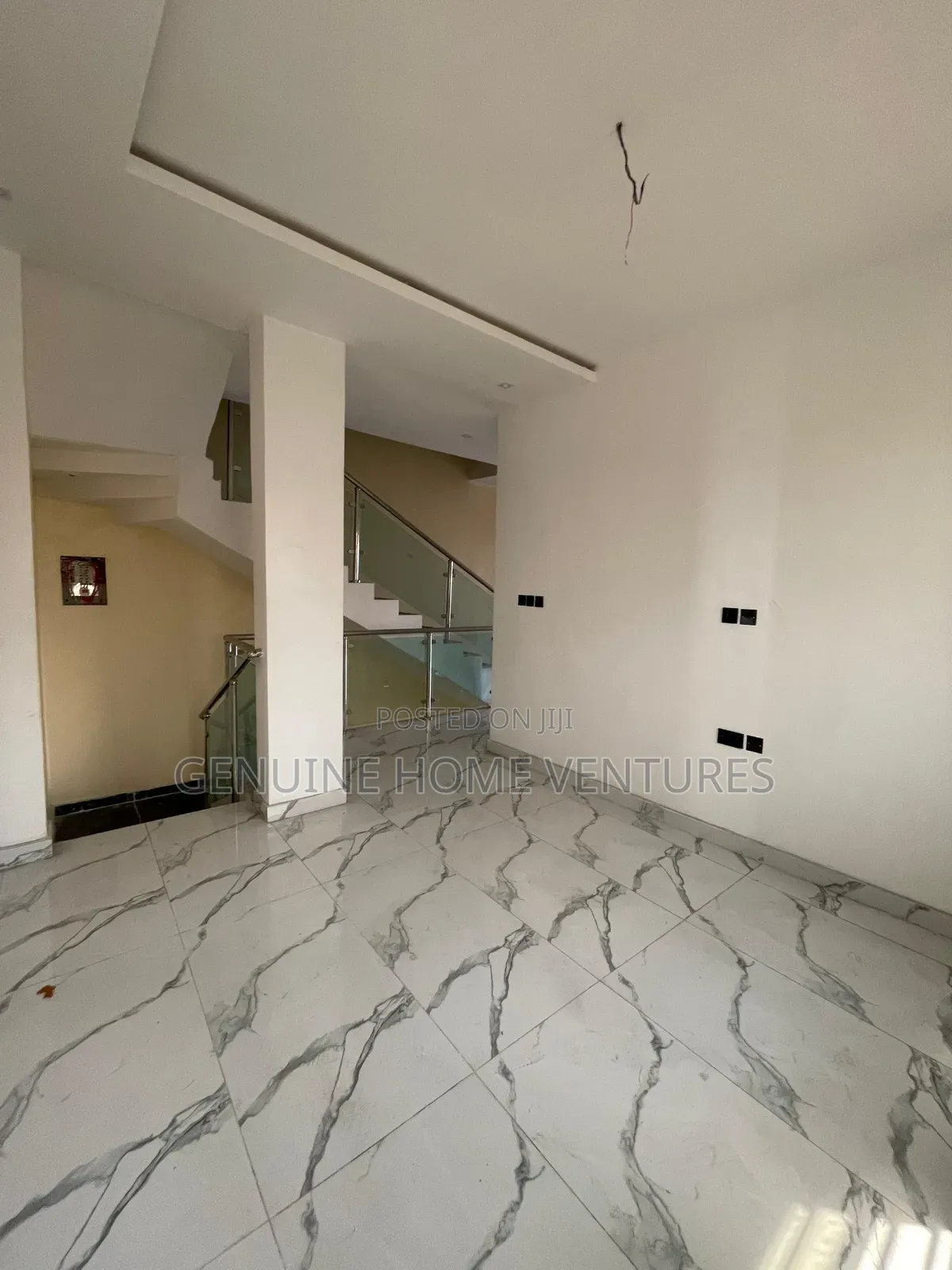 5bdrm Duplex in Lekki Phase 1 for sale in Lekki Phase 1