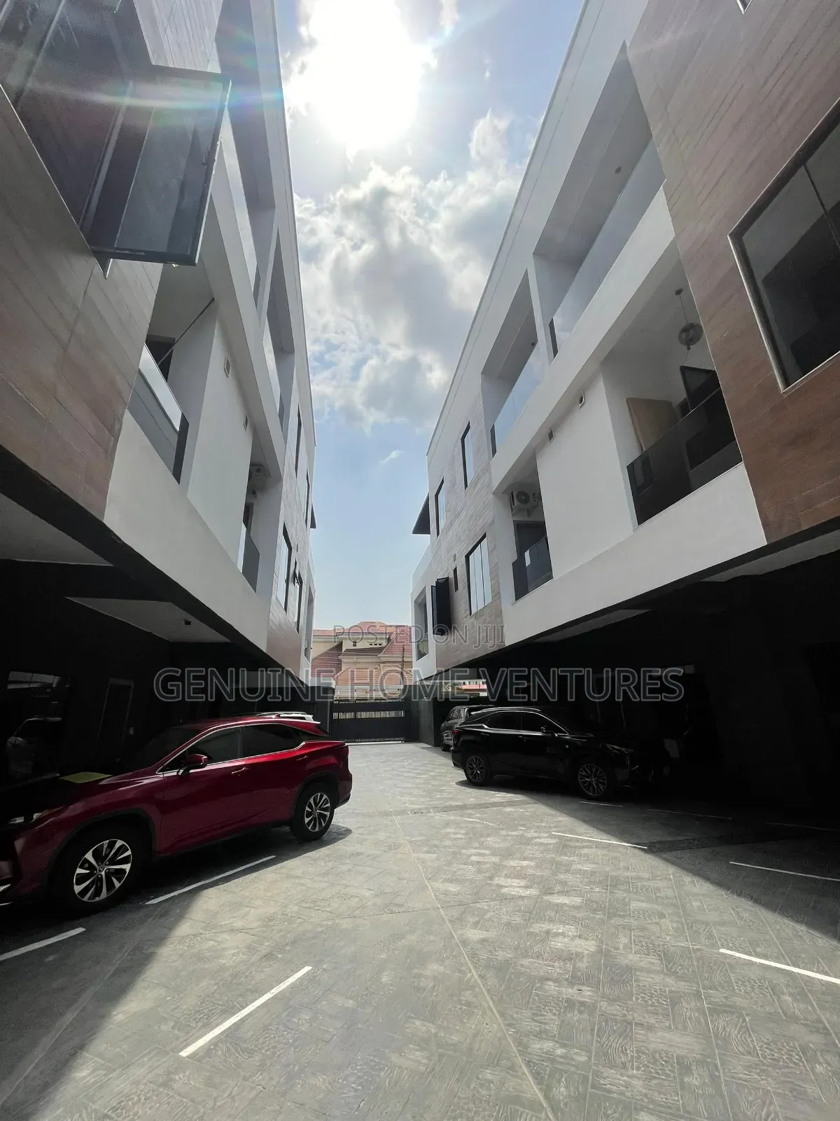 4bdrm Duplex in Lekki Phase 1 for sale in Lekki Phase 1