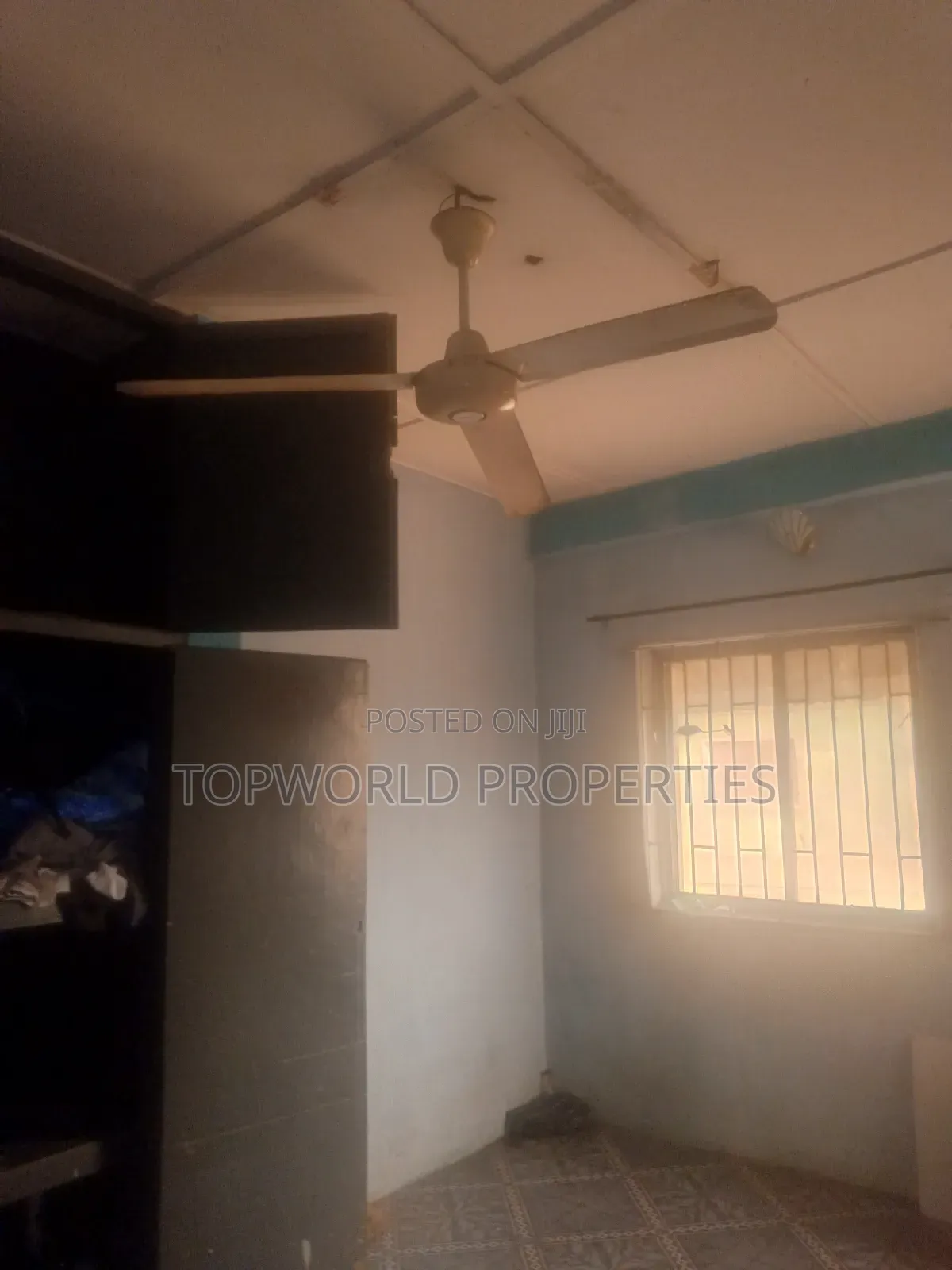 3bdrm Apartment in Lsdp Estate Agege for sale in Agege