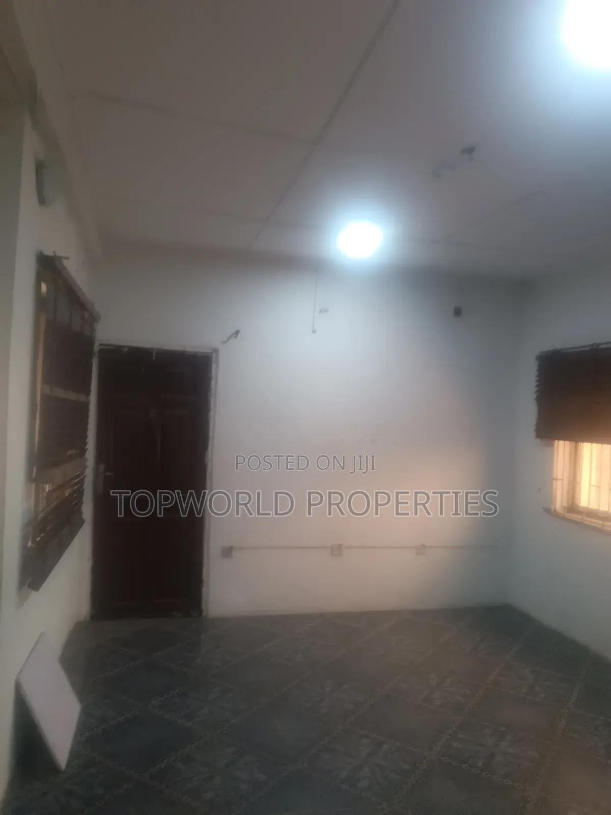 3bdrm Apartment in Lsdp Estate Agege for sale in Agege