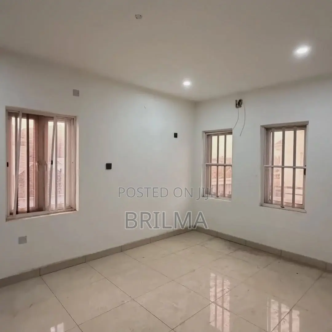 3bdrm Duplex in Apo Resettlement for sale in Apo Resettlement