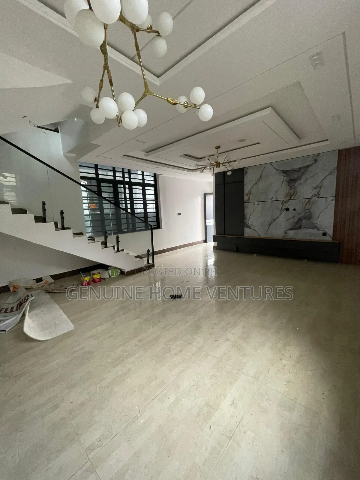 5bdrm Duplex in Lekki Phase 1 for sale in Lekki Phase 1