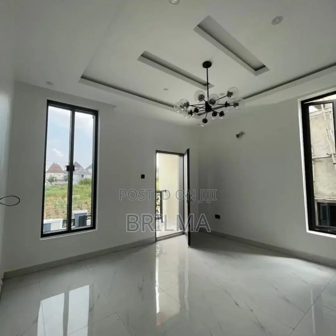5bdrm Mansion in Apo Resettlement for sale in Apo Resettlement
