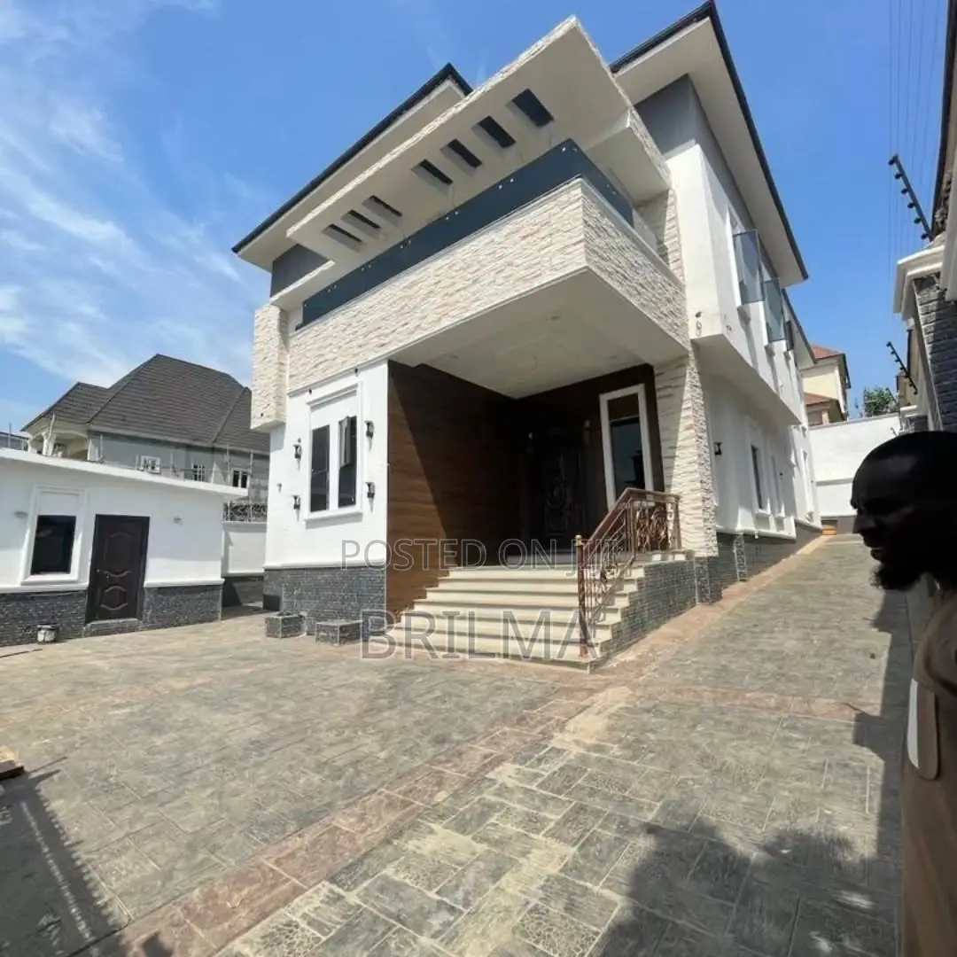 5bdrm Duplex in Apo Resettlement for sale in Apo Resettlement