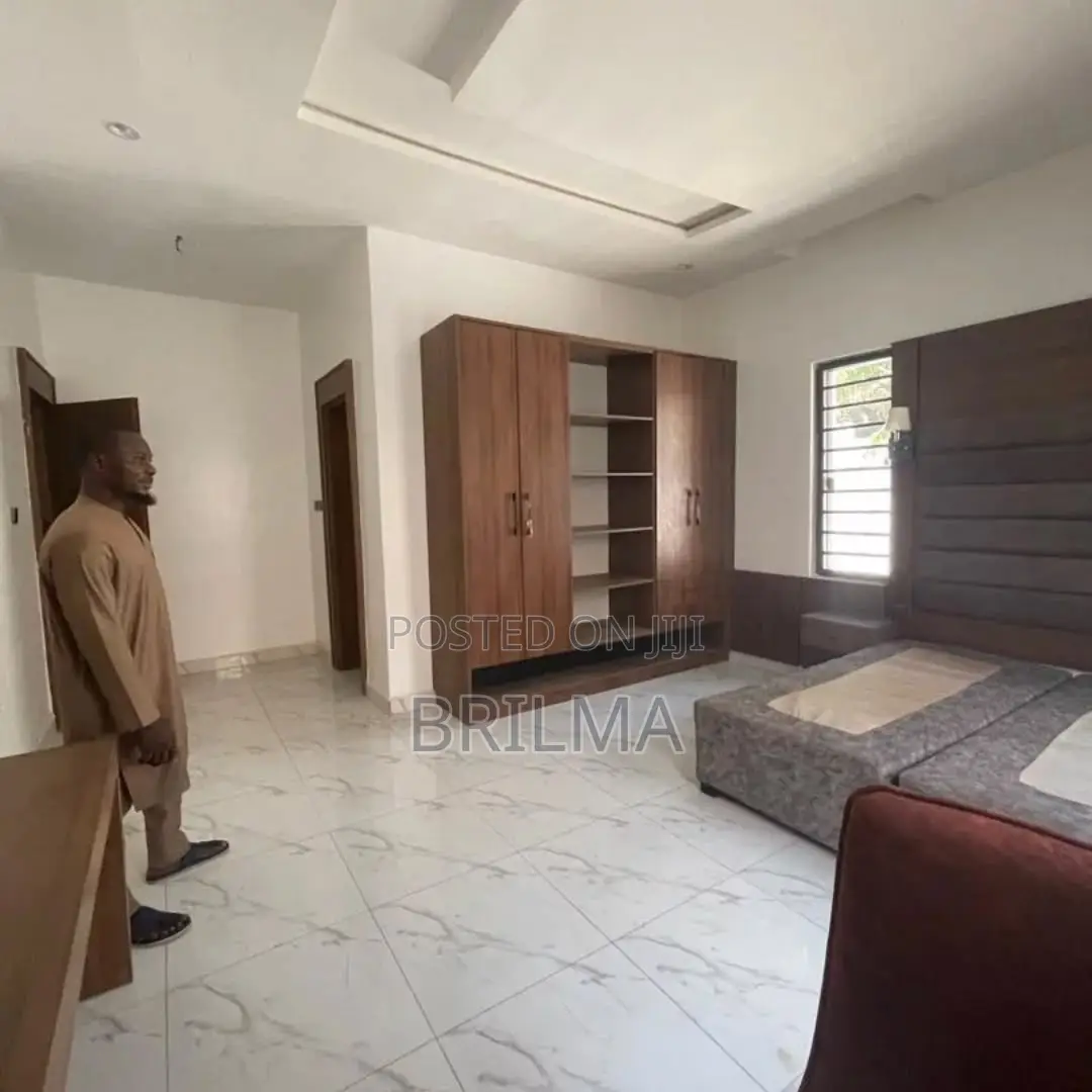 5bdrm Duplex in Apo Resettlement for sale in Apo Resettlement