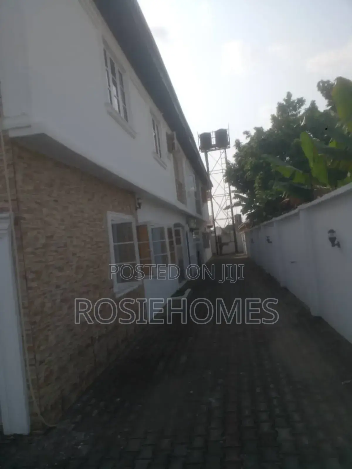 3bdrm Block of Flats in Igbojia Estate, Elemoro for rent in Elemoro