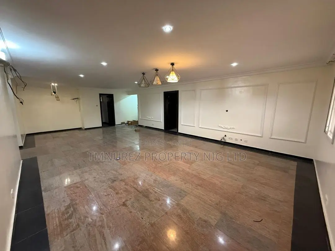 3bdrm Apartment in Lekki Phase 1 for rent in Lekki