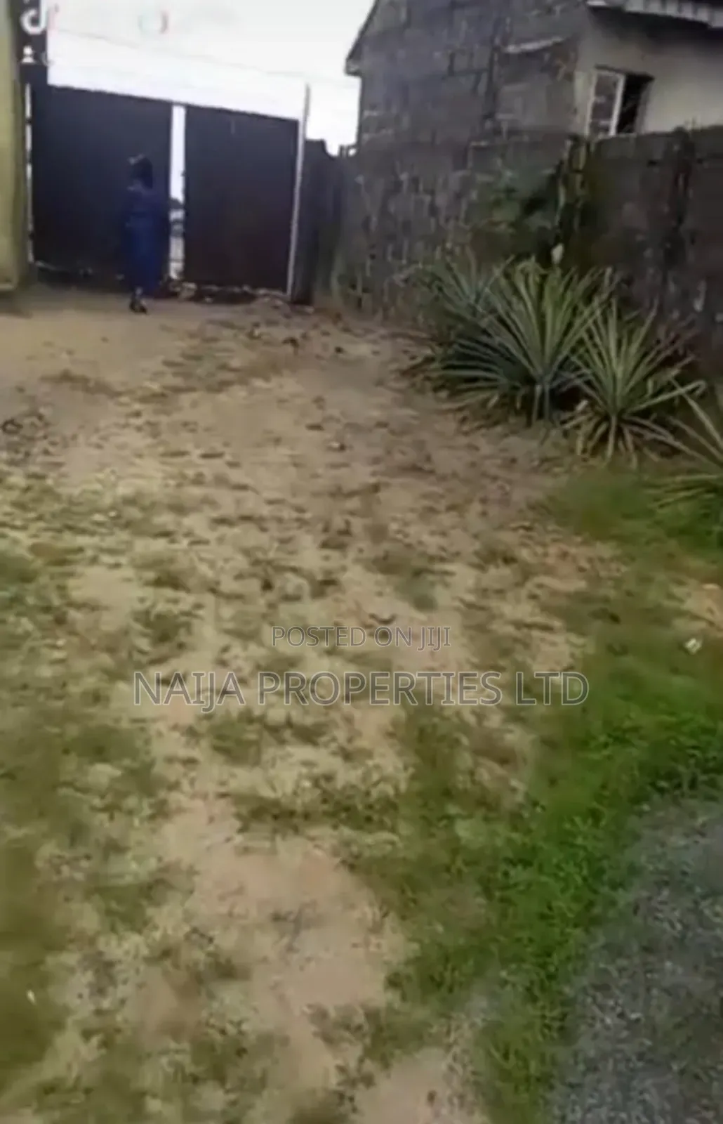 1140sqm Land Directly On The Express Way @ Igando,Ibeju-lekki For Sale in Ibeju