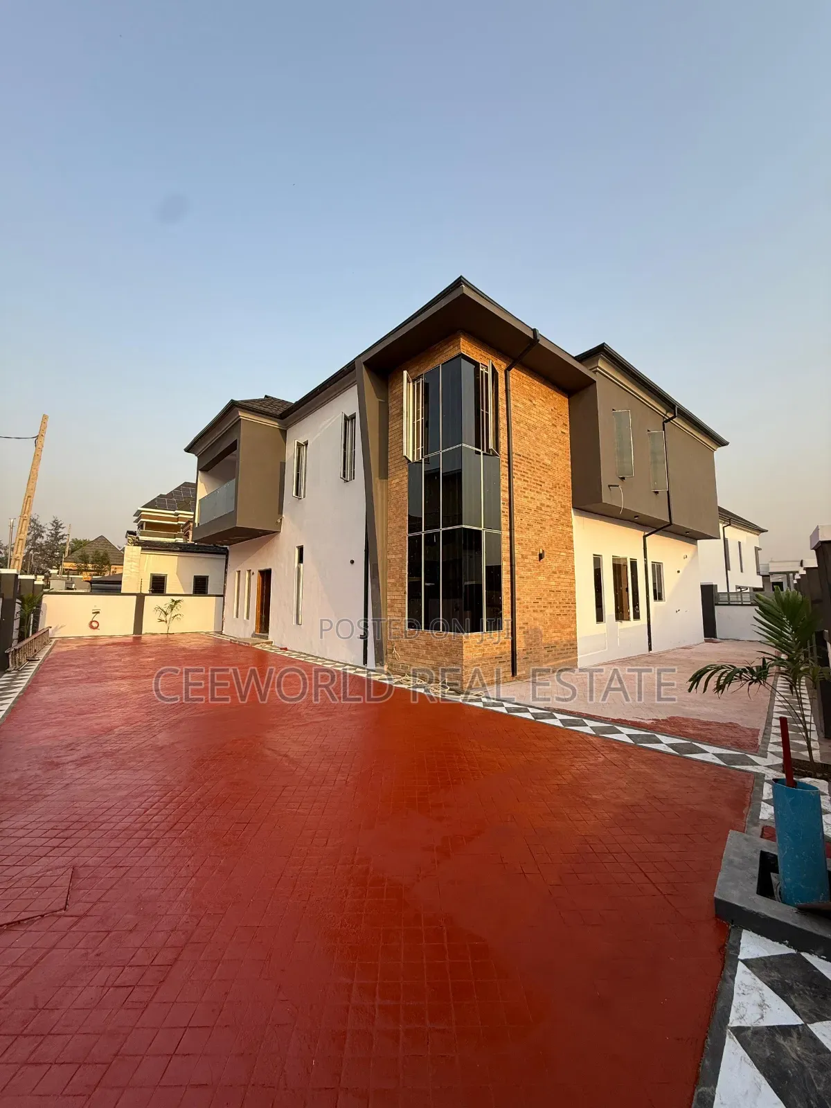4bdrm Duplex in Calton Gate Estate, Akobo for sale in Akobo