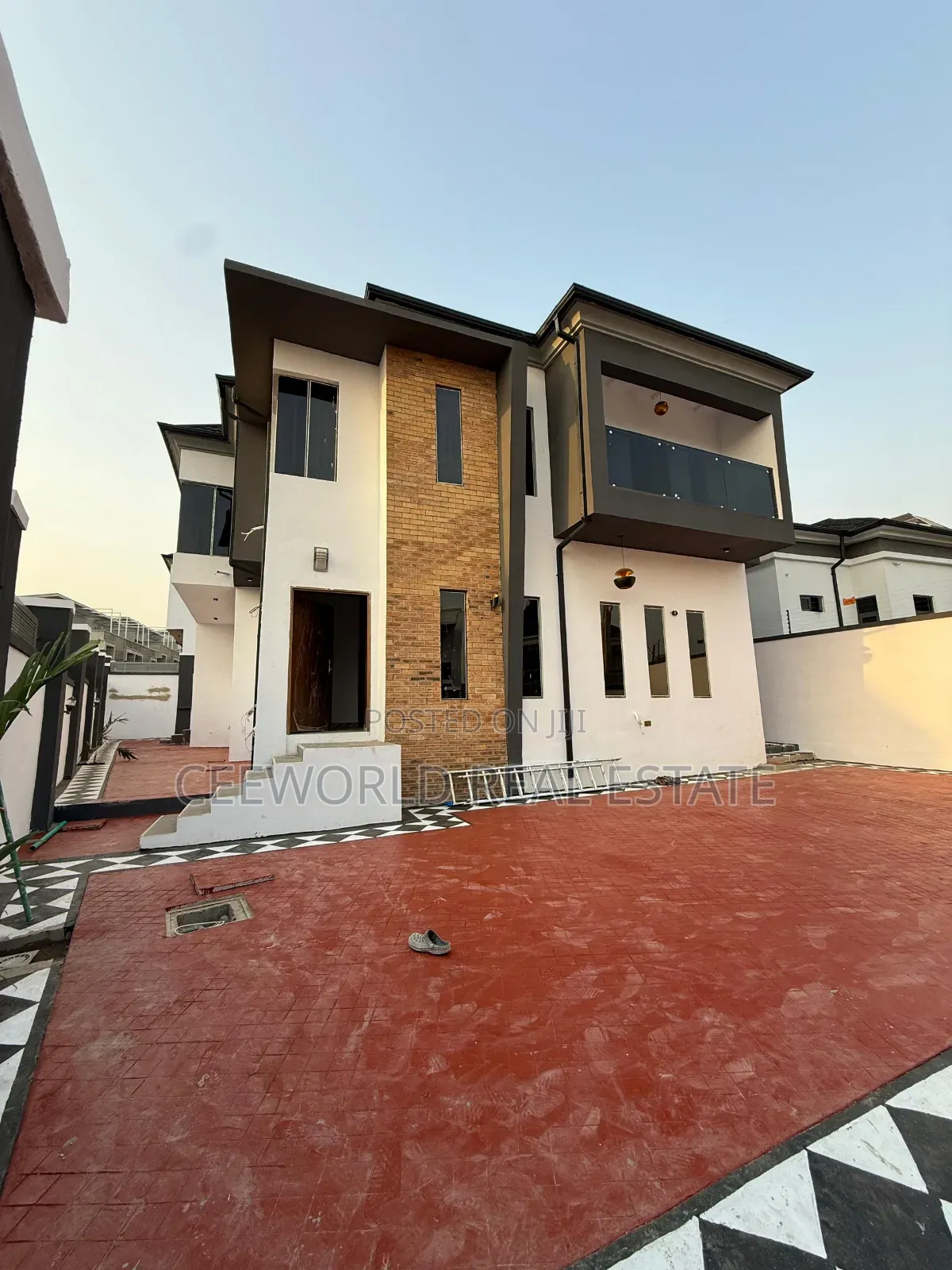 4bdrm Duplex in Calton Gate Estate, Akobo for sale in Akobo