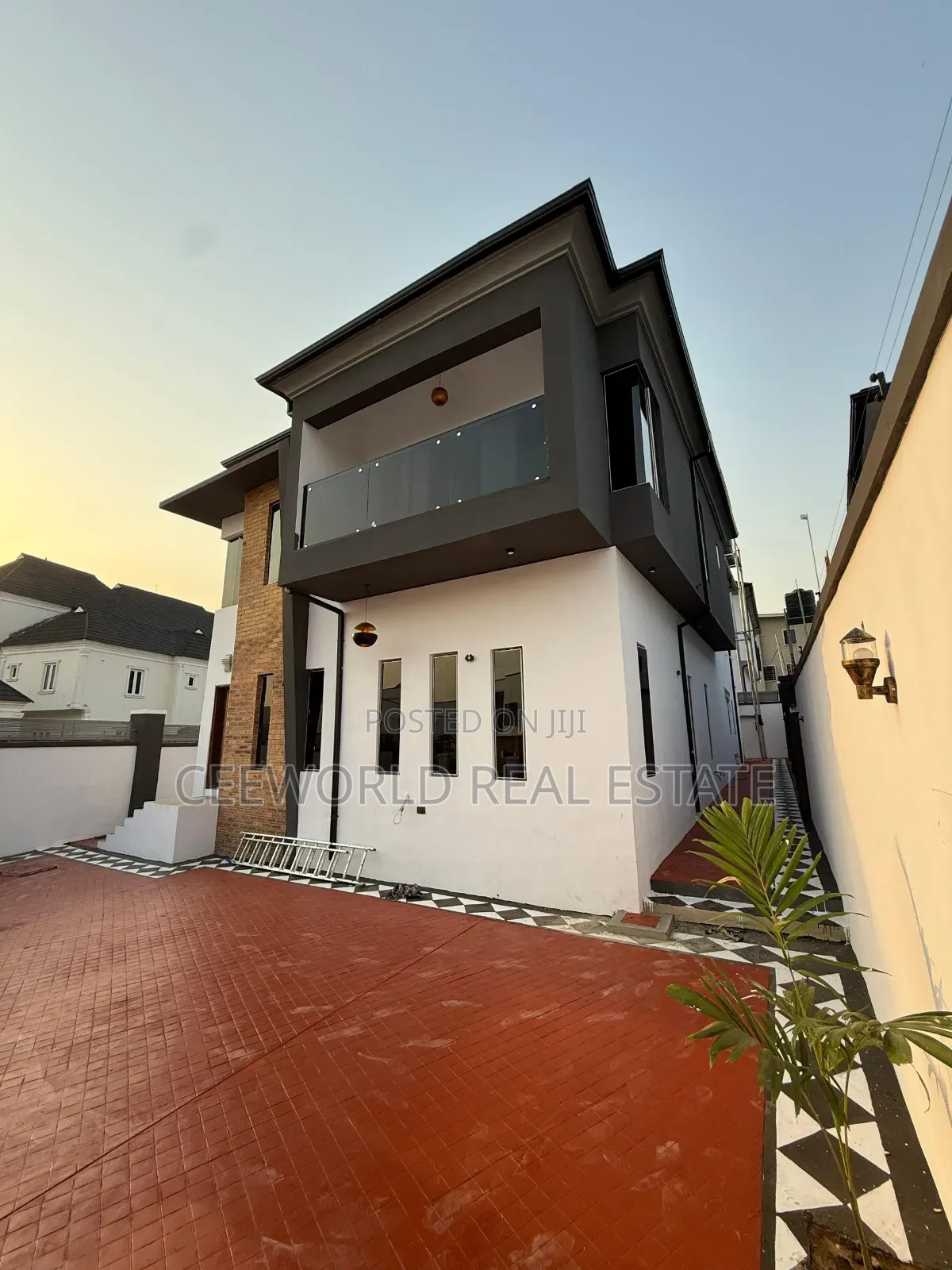 4bdrm Duplex in Calton Gate Estate, Akobo for sale in Akobo