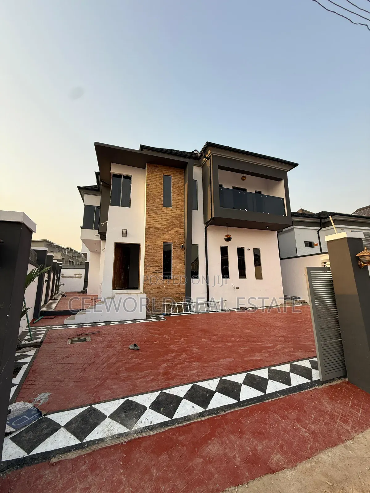 4bdrm Duplex in Calton Gate Estate, Akobo for sale in Akobo