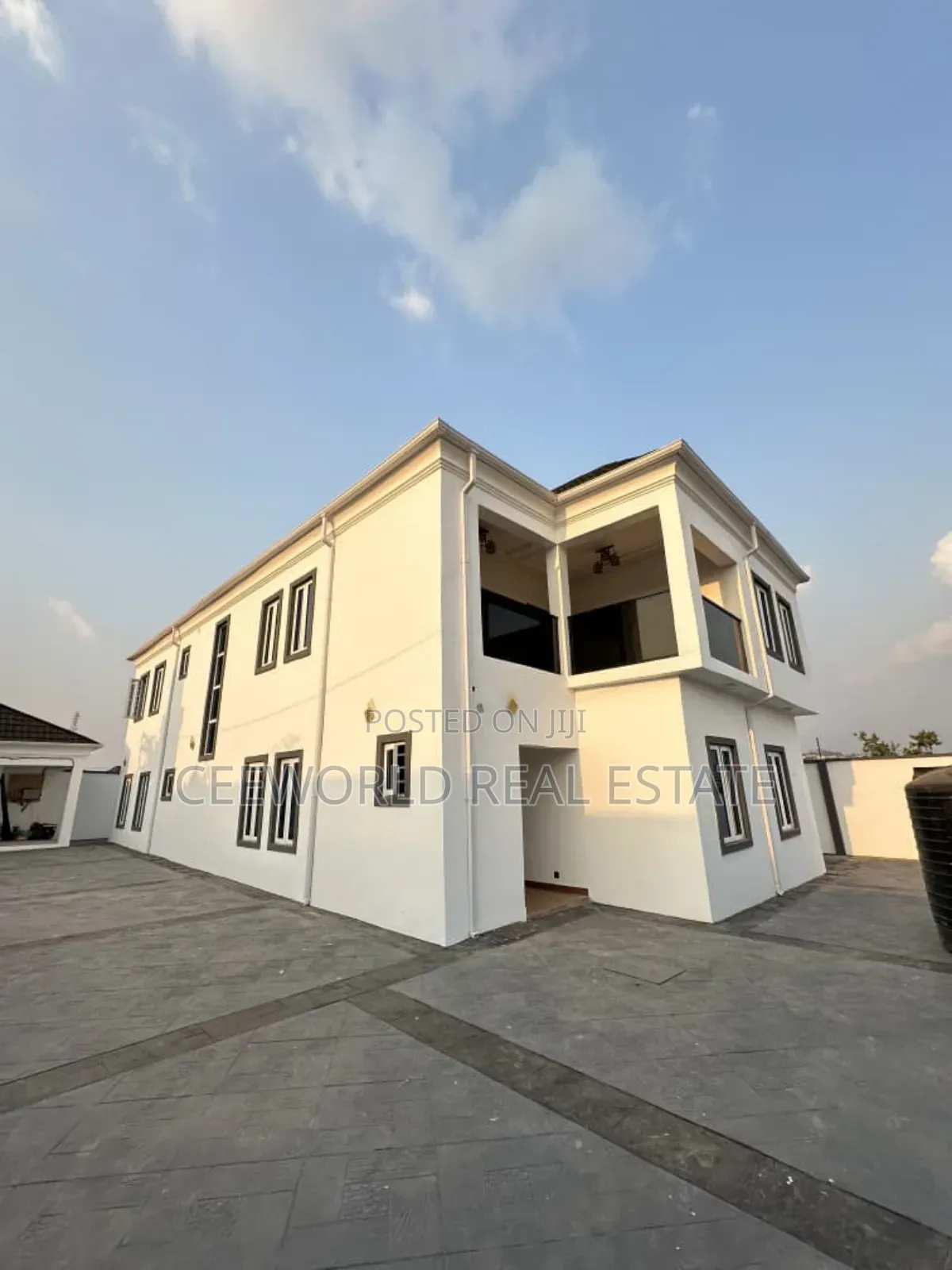 5bdrm Duplex in Iletuntun Estate, Idishin for sale in Idishin